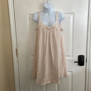 Eileen West sleeveless nightgown, size medium
